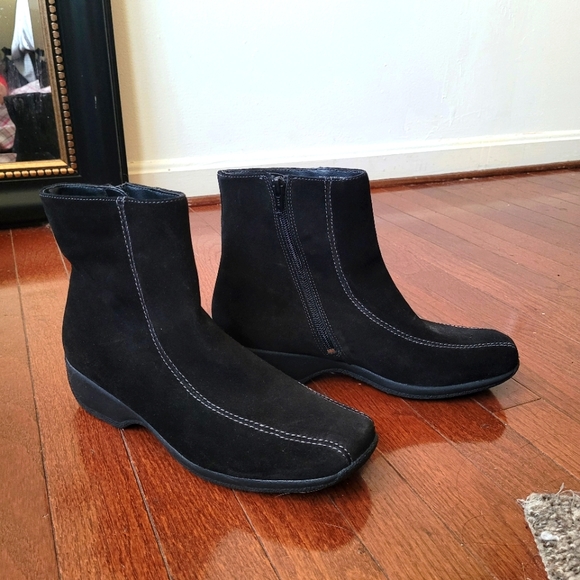 Clarks Ashlyn Suede Ankle Boots 